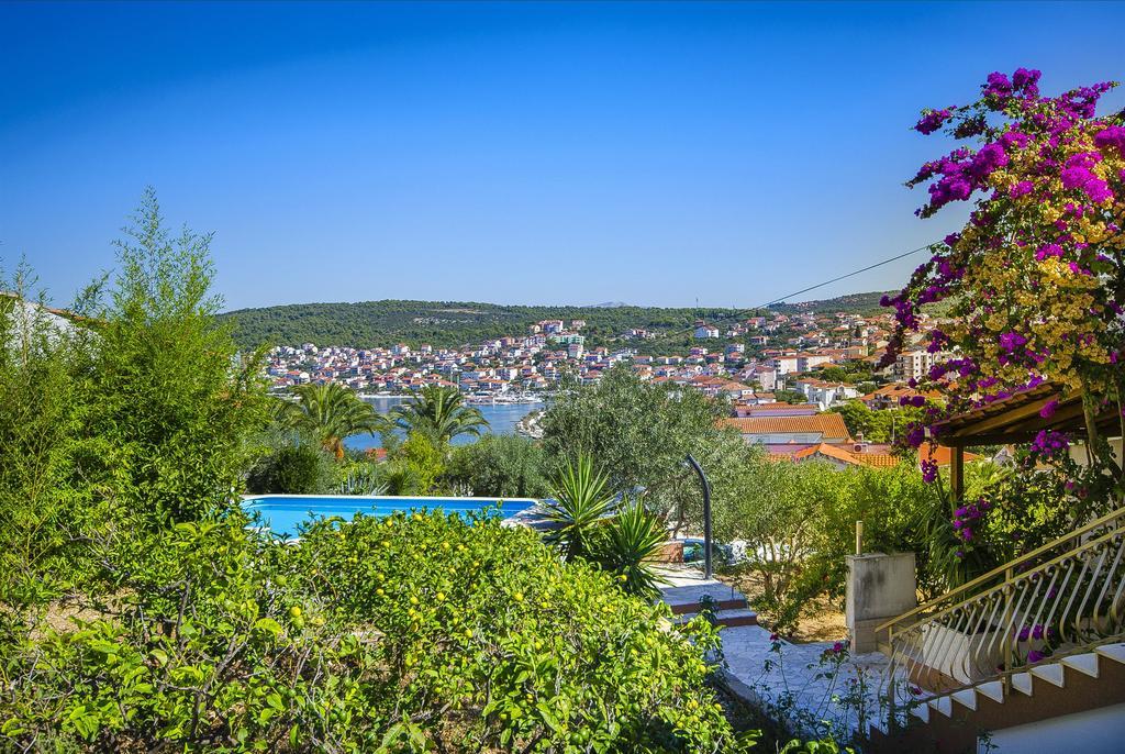 Apartment Piveta Trogir Exterior foto